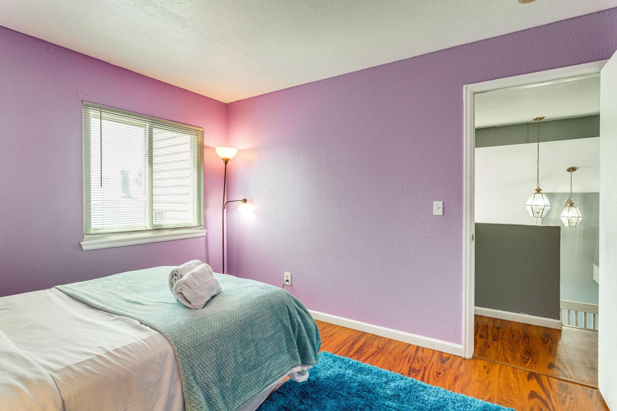 Convenient With Backyard, Patio Aurora