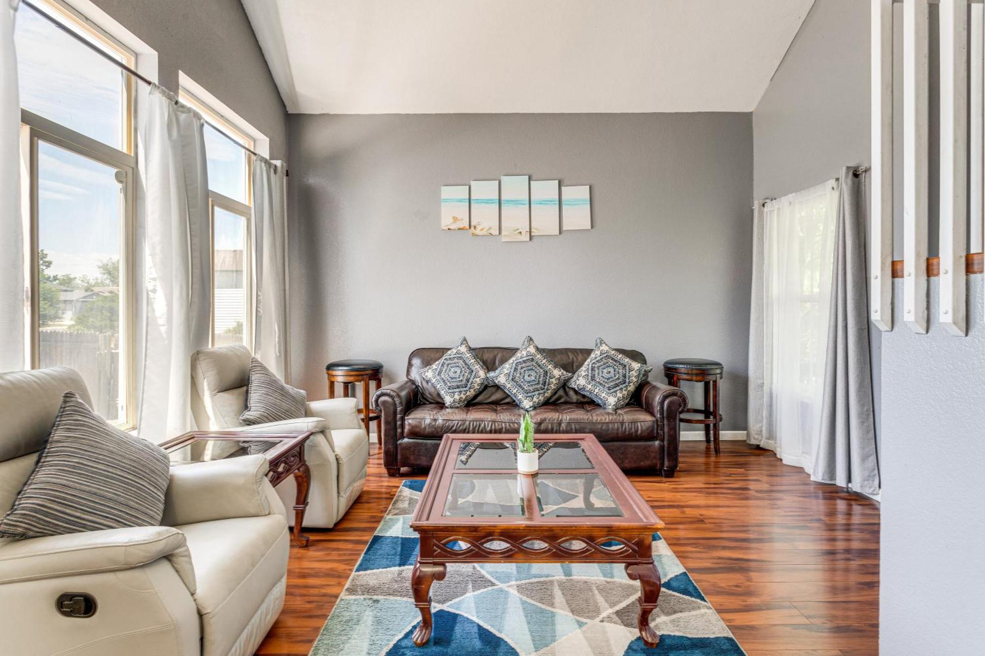 Convenient With Backyard, Patio Casa vacanze *